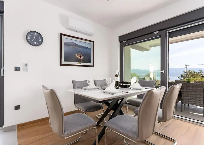 Holiday home Rosemary Mit Pool Und Panoramablick Auf By Interhome *