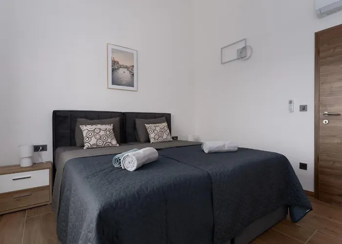 Holiday home Rosemary Mit Pool Und Panoramablick Auf By Interhome *