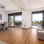 Vakantiehuis Rosemary Mit Pool Und Panoramablick Auf By Interhome *