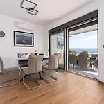 Rosemary Mit Pool Und Panoramablick Auf By Interhome Vakantiehuis *