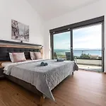 Rosemary Mit Pool Und Panoramablick Auf By Interhome
