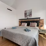 Vakantiehuis Rosemary Mit Pool Und Panoramablick Auf By Interhome