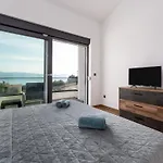 Rosemary Mit Pool Und Panoramablick Auf By Interhome Vakantiehuis
