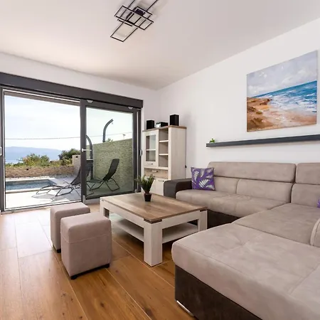 Rosemary Mit Pool Und Panoramablick Auf By Interhome Risika