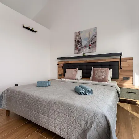 Holiday home Rosemary Mit Pool Und Panoramablick Auf By Interhome